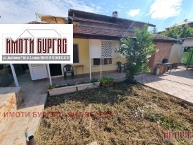 Обява Продава ЕТАЖ ОТ КЪЩА,град Бургас, Ветрен