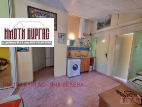 Обява Продава ЕТАЖ ОТ КЪЩА,град Бургас, Ветрен