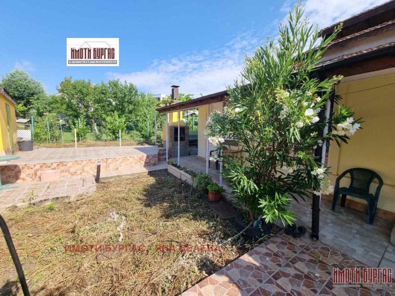 Продава ЕТАЖ ОТ КЪЩА, град Бургас, Ветрен • 139000 € / 271860.37 лв. • 50189742 1 — Holmes.bg Продава ЕТАЖ ОТ КЪЩА, град Бургас, Ветрен • 139000 € / 271860.37 лв. • 50189742 1
