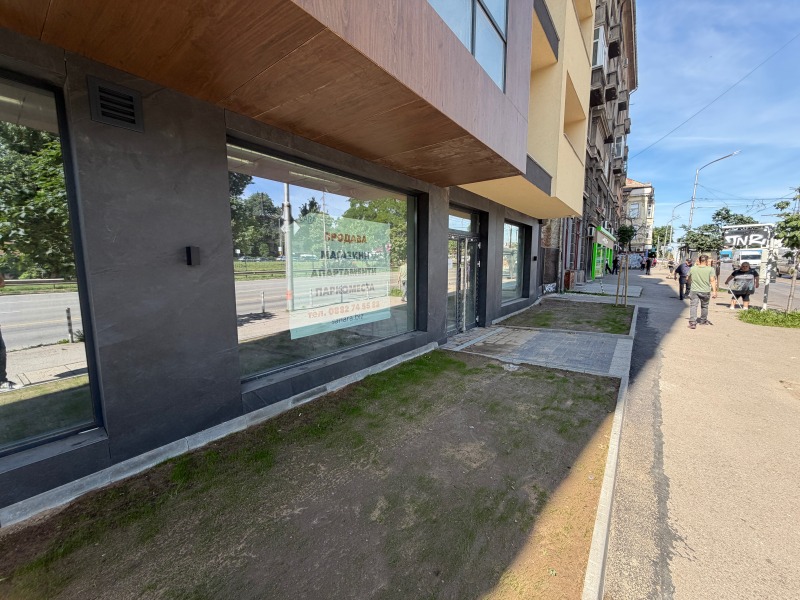 Продава МАГАЗИН, град София, Център • 582000 € / 1138293.06 лв. • 20015606 1 — Holmes.bg Продава МАГАЗИН, град София, Център • 582000 € / 1138293.06 лв. • 20015606 1