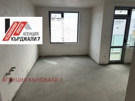 Обява Продава 2-СТАЕН,град Кърджали, Възрожденци