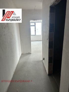 Обява Продава 2-СТАЕН,град Кърджали, Възрожденци>