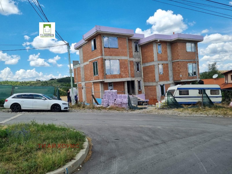 Продава КЪЩА, град София, гр. Банкя • 380000 € / 743215.40 лв. • 76550207 1 — Holmes.bg Продава КЪЩА, град София, гр. Банкя • 380000 € / 743215.40 лв. • 76550207 1