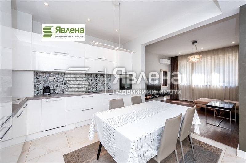 Продава 2-СТАЕН, град София, Център • 289000 € / 565234.87 лв. • 39715446 1 — Holmes.bg Продава 2-СТАЕН, град София, Център • 289000 € / 565234.87 лв. • 39715446 1