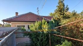 Продава Къща, с. Поликраище
