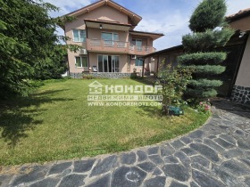 Продава Къща, с. Скутаре