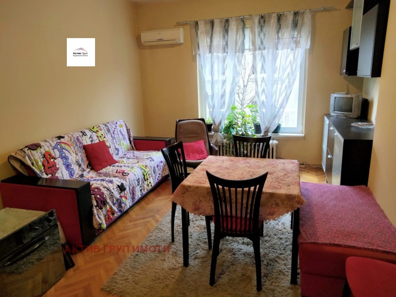 Под наем 3-СТАЕН, град София, Център • 650 € • 55204099 1 — Holmes.bg Под наем 3-СТАЕН, град София, Център • 650 € • 55204099 1