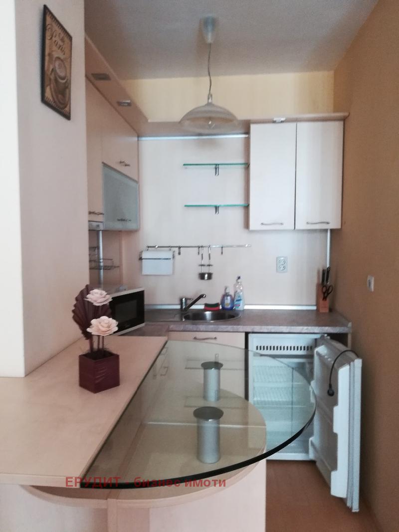 Под наем 1-СТАЕН, град Русе, Възраждане • 205 € / 400.95 лв. • 52412278 1 — Holmes.bg Под наем 1-СТАЕН, град Русе, Възраждане • 205 € / 400.95 лв. • 52412278 1