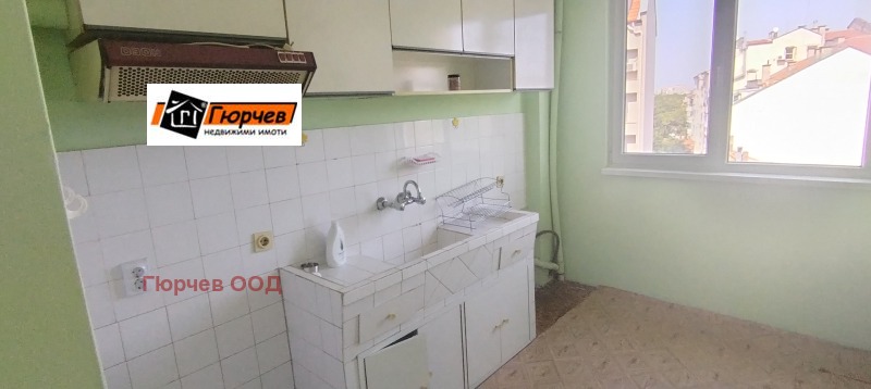 Под наем 3-СТАЕН, град Русе, Централен кооп. пазар • 300 € • 95217149 1 — Holmes.bg Под наем 3-СТАЕН, град Русе, Централен кооп. пазар • 300 € • 95217149 1
