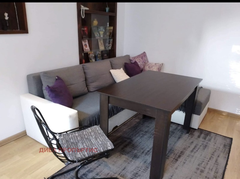 Под наем 3-СТАЕН, град Бургас, Център • 550 € • 40789300 1 — Holmes.bg Под наем 3-СТАЕН, град Бургас, Център • 550 € • 40789300 1