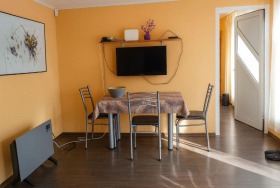 Обява Дава под наем 2-СТАЕН,град Варна, Център