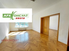 Дава под наем Офис, град София