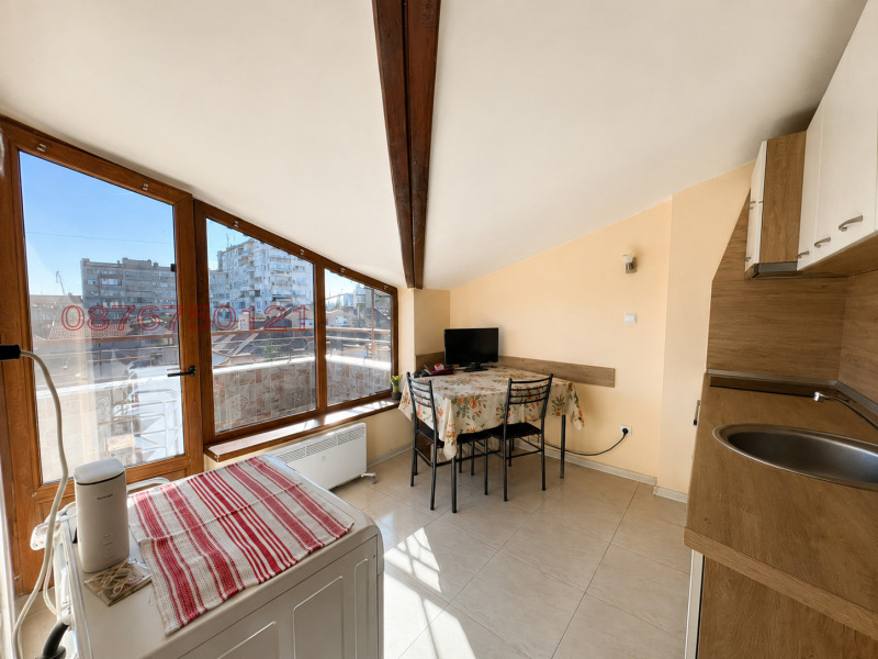 Под наем 3-СТАЕН, град Бургас, Център • 580 € / 1134.38 лв. • 62799160 1 — Holmes.bg Под наем 3-СТАЕН, град Бургас, Център • 580 € / 1134.38 лв. • 62799160 1