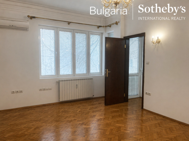 Под наем ОФИС, град София, Център • 700 € / 1369.08 лв. • 67834135 1 — Holmes.bg Под наем ОФИС, град София, Център • 700 € / 1369.08 лв. • 67834135 1