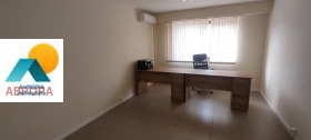 ОФИС, 20 m2 - Holmes.bg ОФИС, 20 m2
