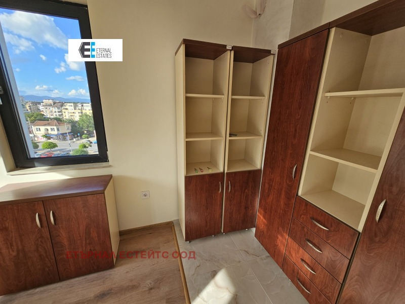Под наем ОФИС, град София, Надежда 1 • 550 € / 1075.71 лв. • 20478564 1 — Holmes.bg Под наем ОФИС, град София, Надежда 1 • 550 € / 1075.71 лв. • 20478564 1