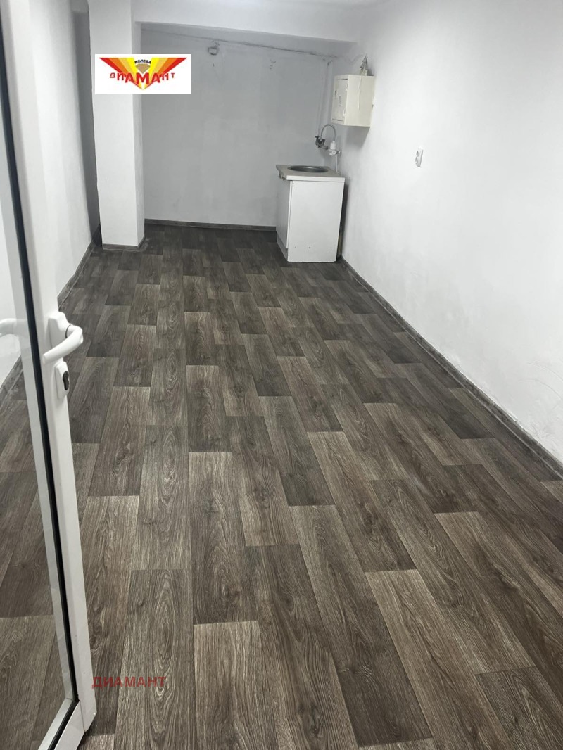 Под наем ОФИС, град Стара Загора, Център • 200 € / 391.17 лв. • 46169260 1 — Holmes.bg Под наем ОФИС, град Стара Загора, Център • 200 € / 391.17 лв. • 46169260 1