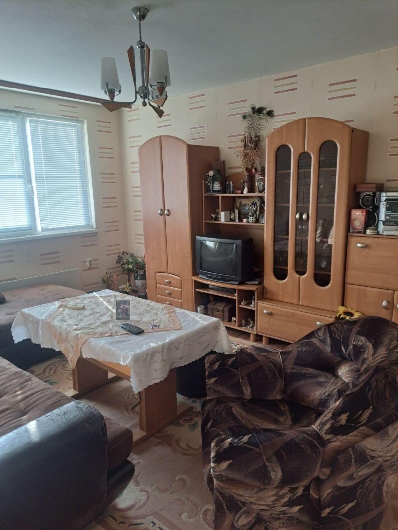 Под наем ЕТАЖ ОТ КЪЩА, град София, Левски • 500 € • 53785758 1 — Holmes.bg Под наем ЕТАЖ ОТ КЪЩА, град София, Левски • 500 € • 53785758 1