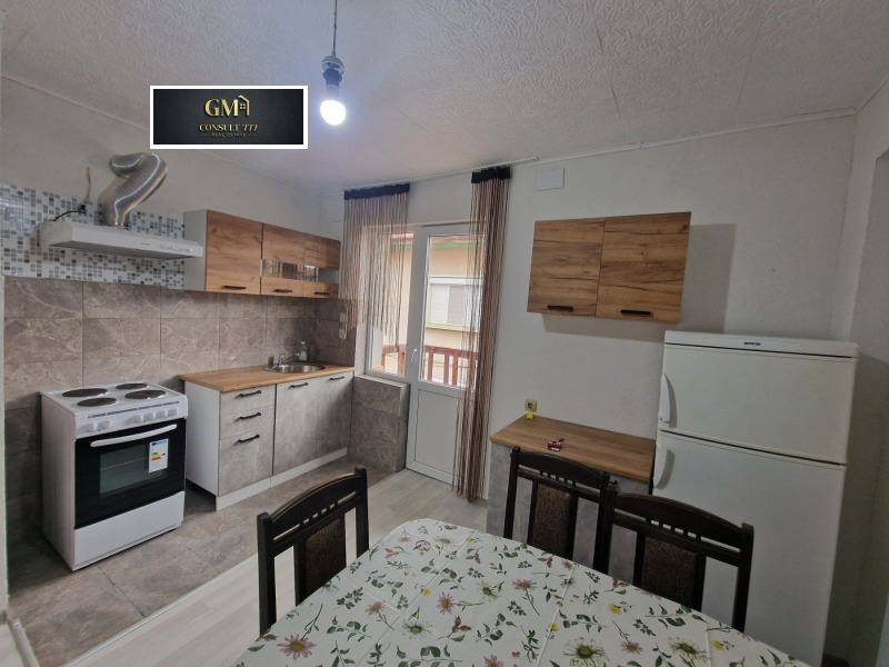 Под наем 3-СТАЕН, град Плевен, Широк център • 900 лв. / 460.16 € • 84555562 1 — Holmes.bg Под наем 3-СТАЕН, град Плевен, Широк център • 900 лв. / 460.16 € • 84555562 1