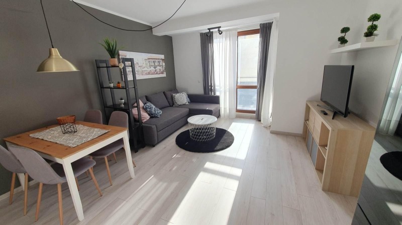 Под наем 3-СТАЕН, град Варна, Център • 716 € / 1400.37 лв. • 34484972 1 — Holmes.bg Под наем 3-СТАЕН, град Варна, Център • 716 € / 1400.37 лв. • 34484972 1