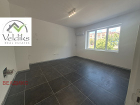 ОФИС, 75 m2 - Holmes.bg ОФИС, 75 m2