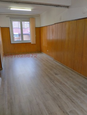 ОФИС, 28 m2 - Holmes.bg ОФИС, 28 m2