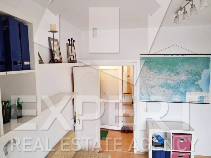 Под наем 3-СТАЕН, град Варна, Аспарухово • 450 € / 880.12 лв. • 61111296 1 — Holmes.bg Под наем 3-СТАЕН, град Варна, Аспарухово • 450 € / 880.12 лв. • 61111296 1