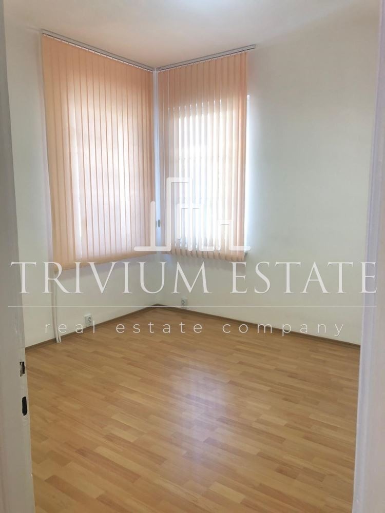 Под наем ОФИС, град Пловдив, Център • 700 € • 69931450 1 — Holmes.bg Под наем ОФИС, град Пловдив, Център • 700 € • 69931450 1