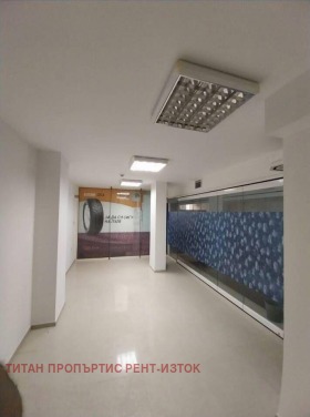 Προς ενοικίαση Γραφείο