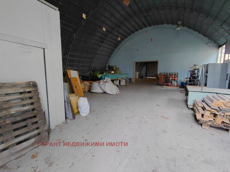 Под наем ПРОМ. ПОМЕЩЕНИЕ, град Габрово, Промишлена зона • 1500 лв. / 766.94 € • 87555515 1 — Holmes.bg Под наем ПРОМ. ПОМЕЩЕНИЕ, град Габрово, Промишлена зона • 1500 лв. / 766.94 € • 87555515 1