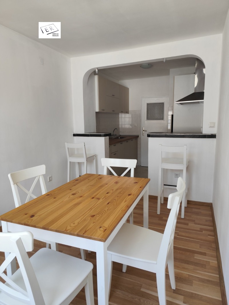 Под наем 3-СТАЕН, град София, Иван Вазов • 850 € • 11540242 1 — Holmes.bg Под наем 3-СТАЕН, град София, Иван Вазов • 850 € • 11540242 1