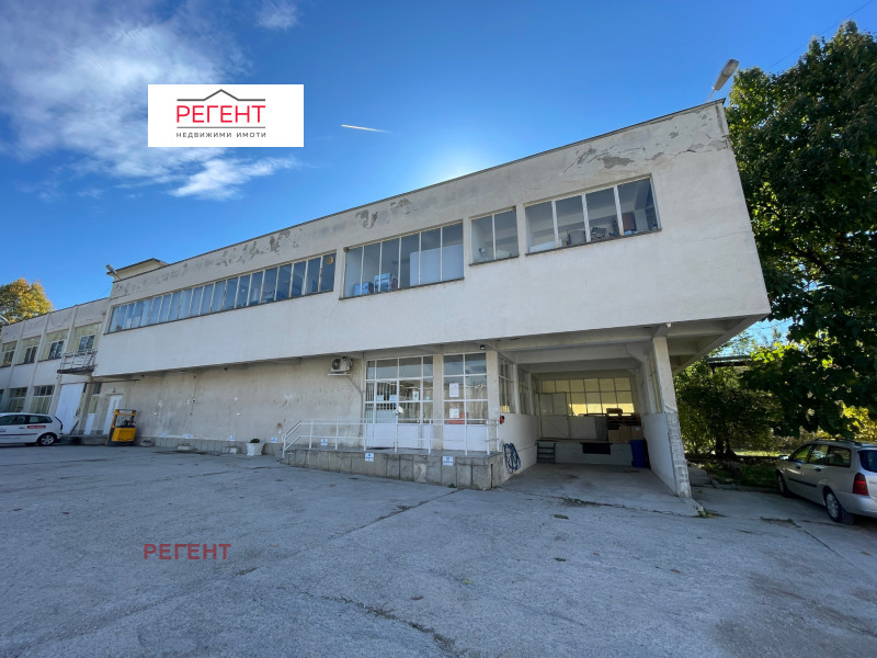 Под наем ПРОМ. ПОМЕЩЕНИЕ, град Габрово, Промишлена зона • по договаряне • 11725946 1 — Holmes.bg Под наем ПРОМ. ПОМЕЩЕНИЕ, град Габрово, Промишлена зона • по договаряне • 11725946 1