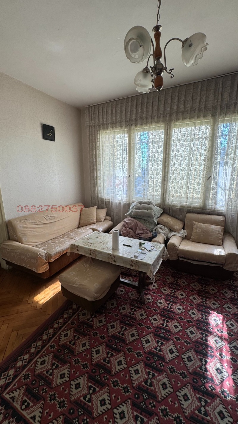 Под наем 3-СТАЕН, област Пловдив, гр. Карлово • 300 € / 586.75 лв. • 46591588 1 — Holmes.bg Под наем 3-СТАЕН, област Пловдив, гр. Карлово • 300 € / 586.75 лв. • 46591588 1