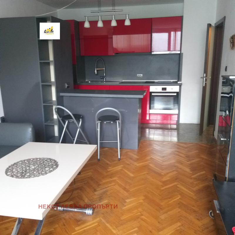 Под наем 3-СТАЕН, град София, Стрелбище • 650 € / 1271.29 лв. • 80680212 1 — Holmes.bg Под наем 3-СТАЕН, град София, Стрелбище • 650 € / 1271.29 лв. • 80680212 1