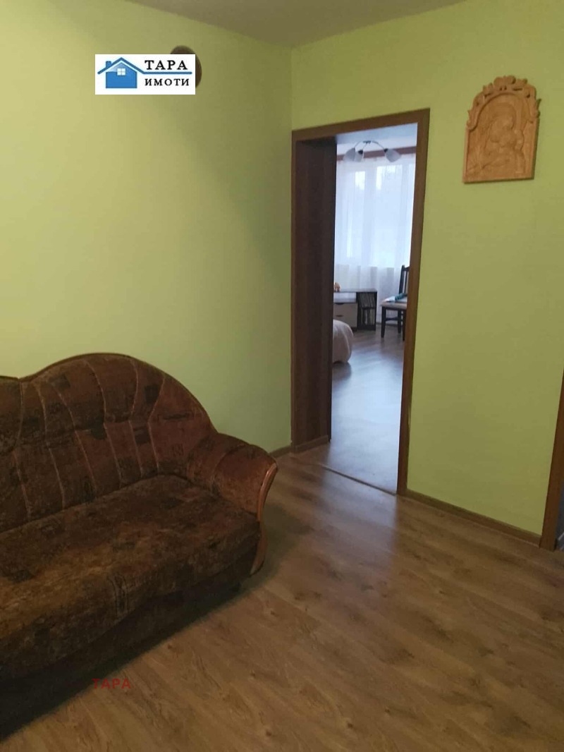 Под наем ЕТАЖ ОТ КЪЩА, град Монтана, Широк център • 350 € • 40424150 1 — Holmes.bg Под наем ЕТАЖ ОТ КЪЩА, град Монтана, Широк център • 350 € • 40424150 1