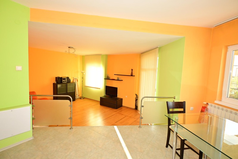 Под наем 3-СТАЕН, град Перник, Димова махала • 900 лв. / 460.16 € • 52152650 1 — Holmes.bg Под наем 3-СТАЕН, град Перник, Димова махала • 900 лв. / 460.16 € • 52152650 1