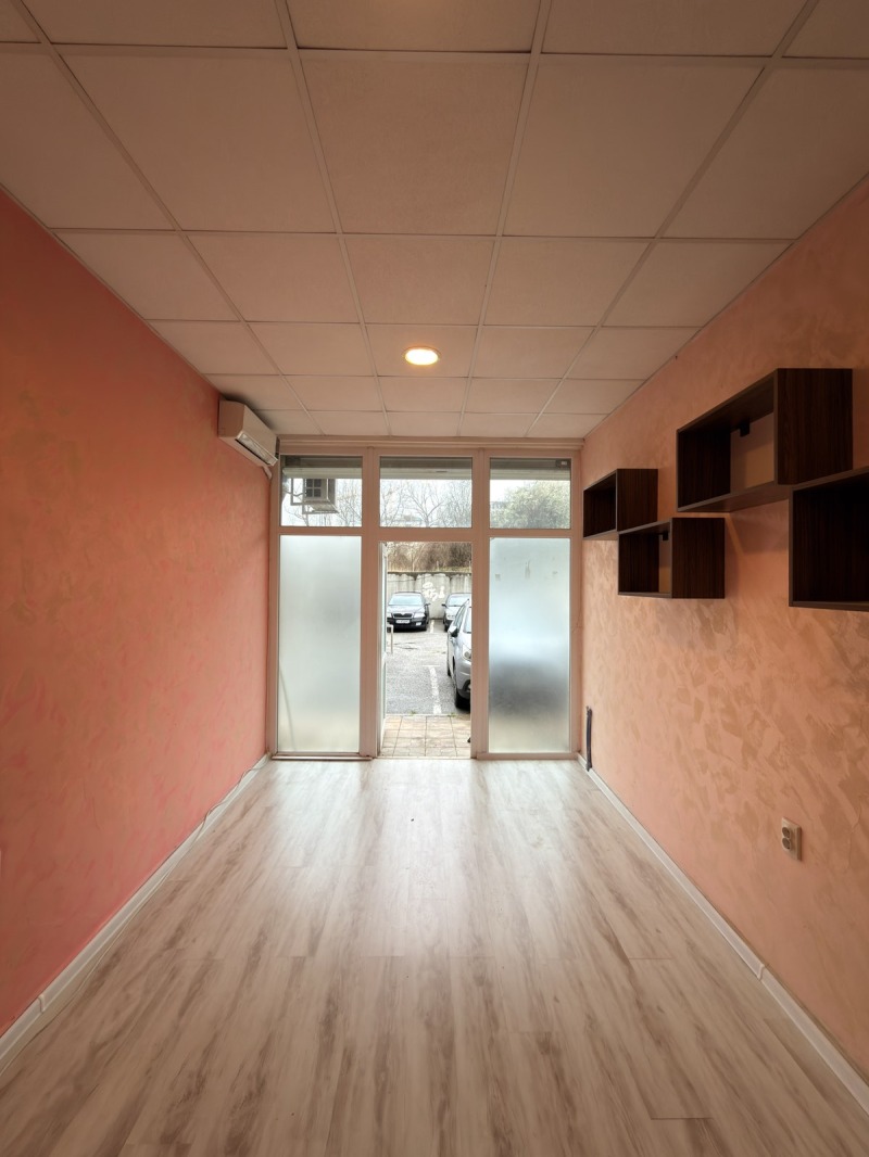 Под наем МАГАЗИН, град София, Овча купел 1 • 550 € / 1075.71 лв. • 77305501 1 — Holmes.bg Под наем МАГАЗИН, град София, Овча купел 1 • 550 € / 1075.71 лв. • 77305501 1