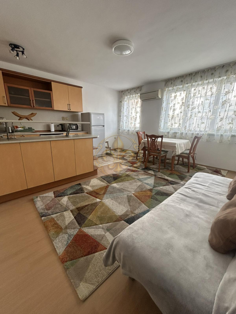 Под наем 3-СТАЕН, град Варна, Окръжна болница-Генерали • 650 € • 41148104 1 — Holmes.bg Под наем 3-СТАЕН, град Варна, Окръжна болница-Генерали • 650 € • 41148104 1