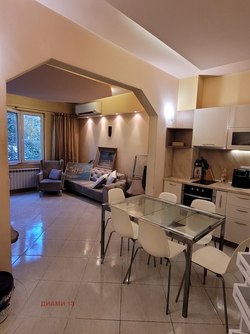 Под наем 2-СТАЕН, град София, Център • 750 € • 48963513 1 — Holmes.bg Под наем 2-СТАЕН, град София, Център • 750 € • 48963513 1