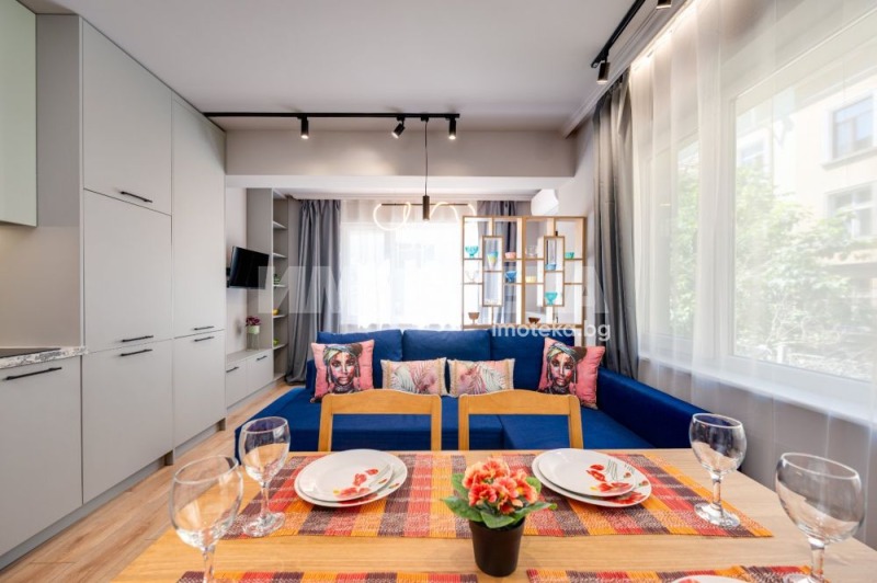Под наем 1-СТАЕН, град Варна, Център • 650 € • 39337831 1 — Holmes.bg Под наем 1-СТАЕН, град Варна, Център • 650 € • 39337831 1
