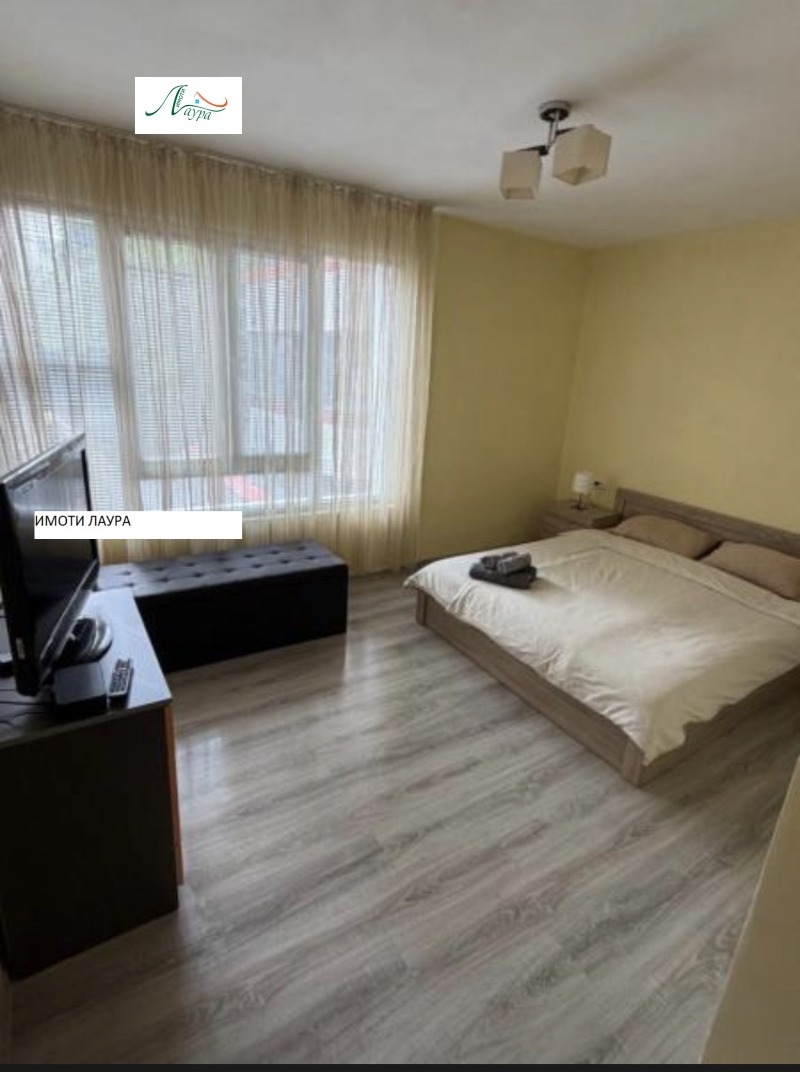 Под наем 3-СТАЕН, град Шумен, Център • 500 € • 86121485 1 — Holmes.bg Под наем 3-СТАЕН, град Шумен, Център • 500 € • 86121485 1