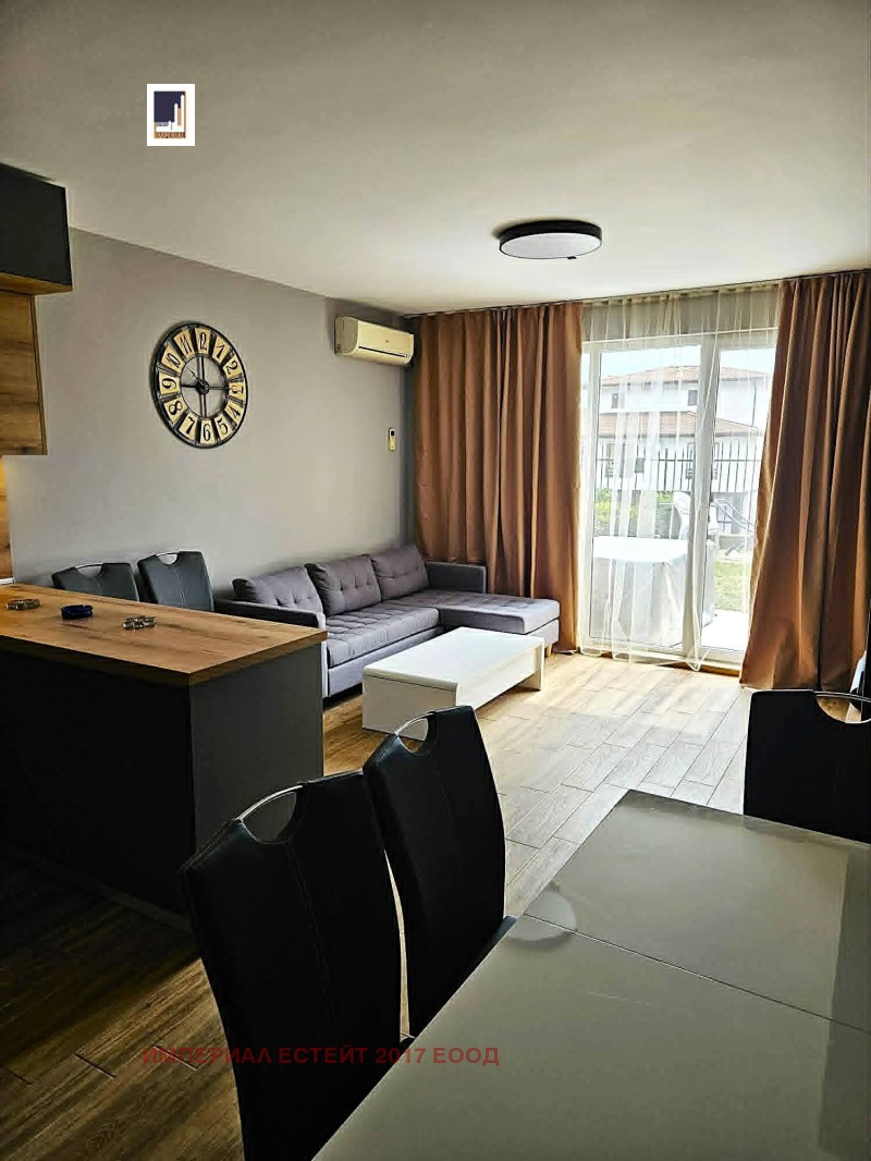 Под наем КЪЩА, област Добрич, с. Рогачево • 650 € • 75121472 1 — Holmes.bg Под наем КЪЩА, област Добрич, с. Рогачево • 650 € • 75121472 1