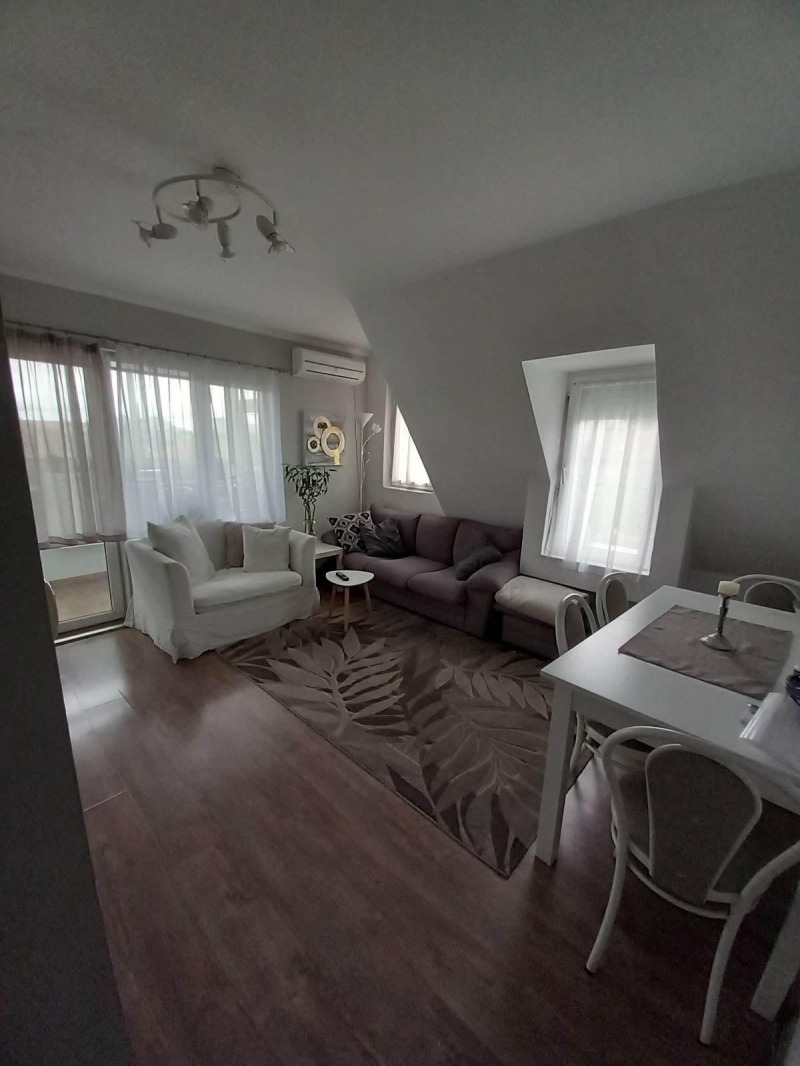 Под наем 3-СТАЕН, град Бургас, Център • 500 € / 977.91 лв. • 71837126 1 — Holmes.bg Под наем 3-СТАЕН, град Бургас, Център • 500 € / 977.91 лв. • 71837126 1