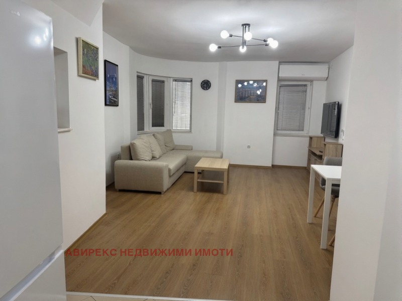Под наем 2-СТАЕН, град Пловдив, Център • 430 € / 841.01 лв. • 50617772 1 — Holmes.bg Под наем 2-СТАЕН, град Пловдив, Център • 430 € / 841.01 лв. • 50617772 1