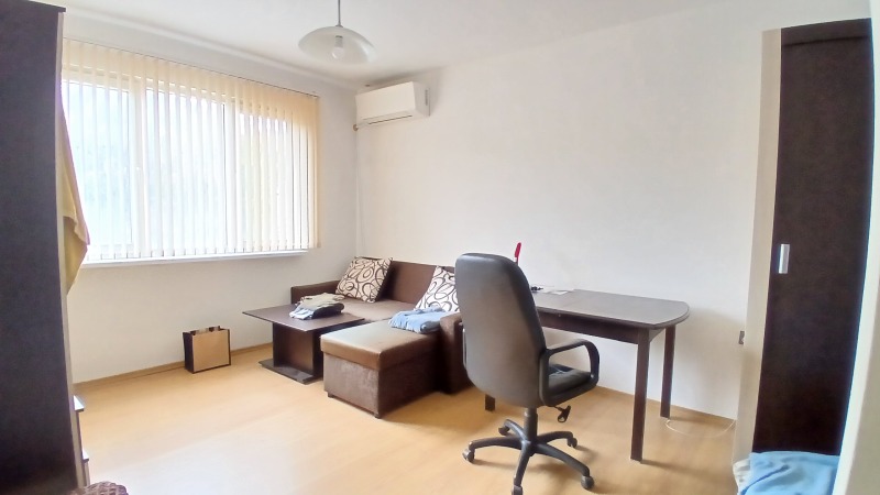 Под наем 1-СТАЕН, град Шумен, Център • 500 лв. / 255.65 € • 42587239 1 — Holmes.bg Под наем 1-СТАЕН, град Шумен, Център • 500 лв. / 255.65 € • 42587239 1