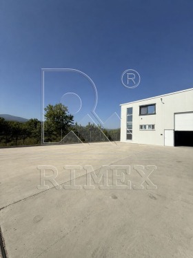ПРОМ. ПОМЕЩЕНИЕ, 288 m2 - Holmes.bg ПРОМ. ПОМЕЩЕНИЕ, 288 m2