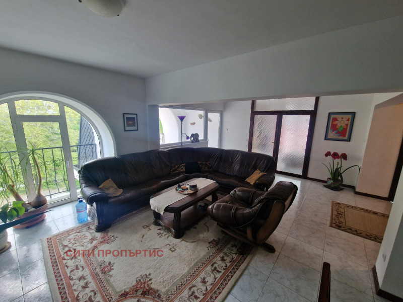 Под наем 3-СТАЕН, град Благоевград, Идеален център • 600 € • 16765908 1 — Holmes.bg Под наем 3-СТАЕН, град Благоевград, Идеален център • 600 € • 16765908 1