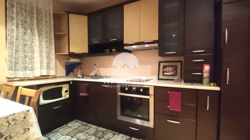 Под наем 3-СТАЕН, град Варна, Лятно кино Тракия • 600 € / 1173.50 лв. • 84651194 1 — Holmes.bg Под наем 3-СТАЕН, град Варна, Лятно кино Тракия • 600 € / 1173.50 лв. • 84651194 1