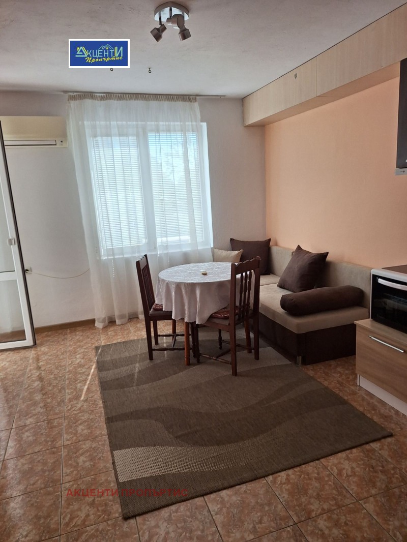 Под наем 2-СТАЕН, град Велико Търново, Бузлуджа • 300 € / 586.75 лв. • 50432829 1 — Holmes.bg Под наем 2-СТАЕН, град Велико Търново, Бузлуджа • 300 € / 586.75 лв. • 50432829 1