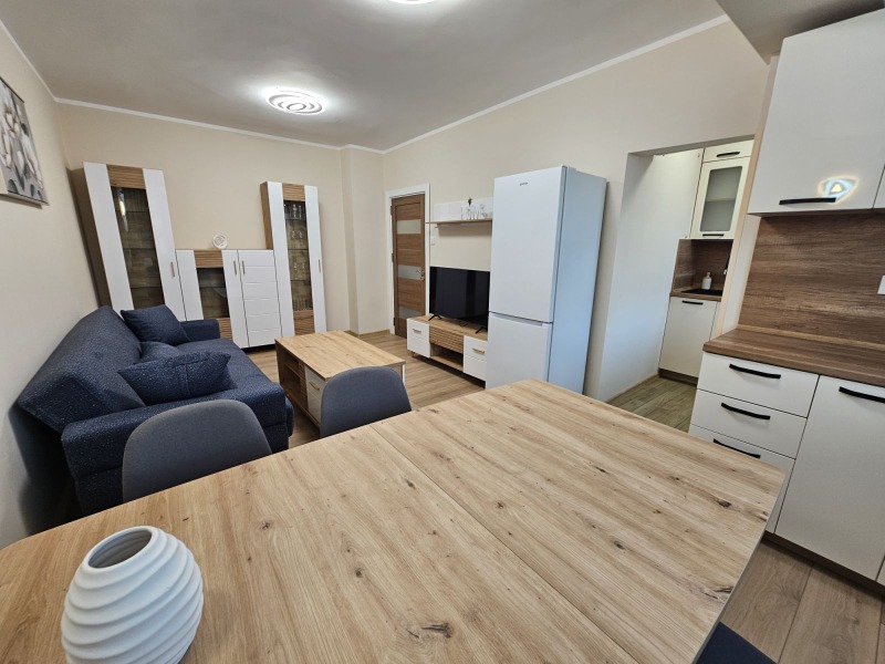 Под наем 3-СТАЕН, град Бургас, Лазур • 1350 лв. / 690.24 € • 41878611 1 — Holmes.bg Под наем 3-СТАЕН, град Бургас, Лазур • 1350 лв. / 690.24 € • 41878611 1